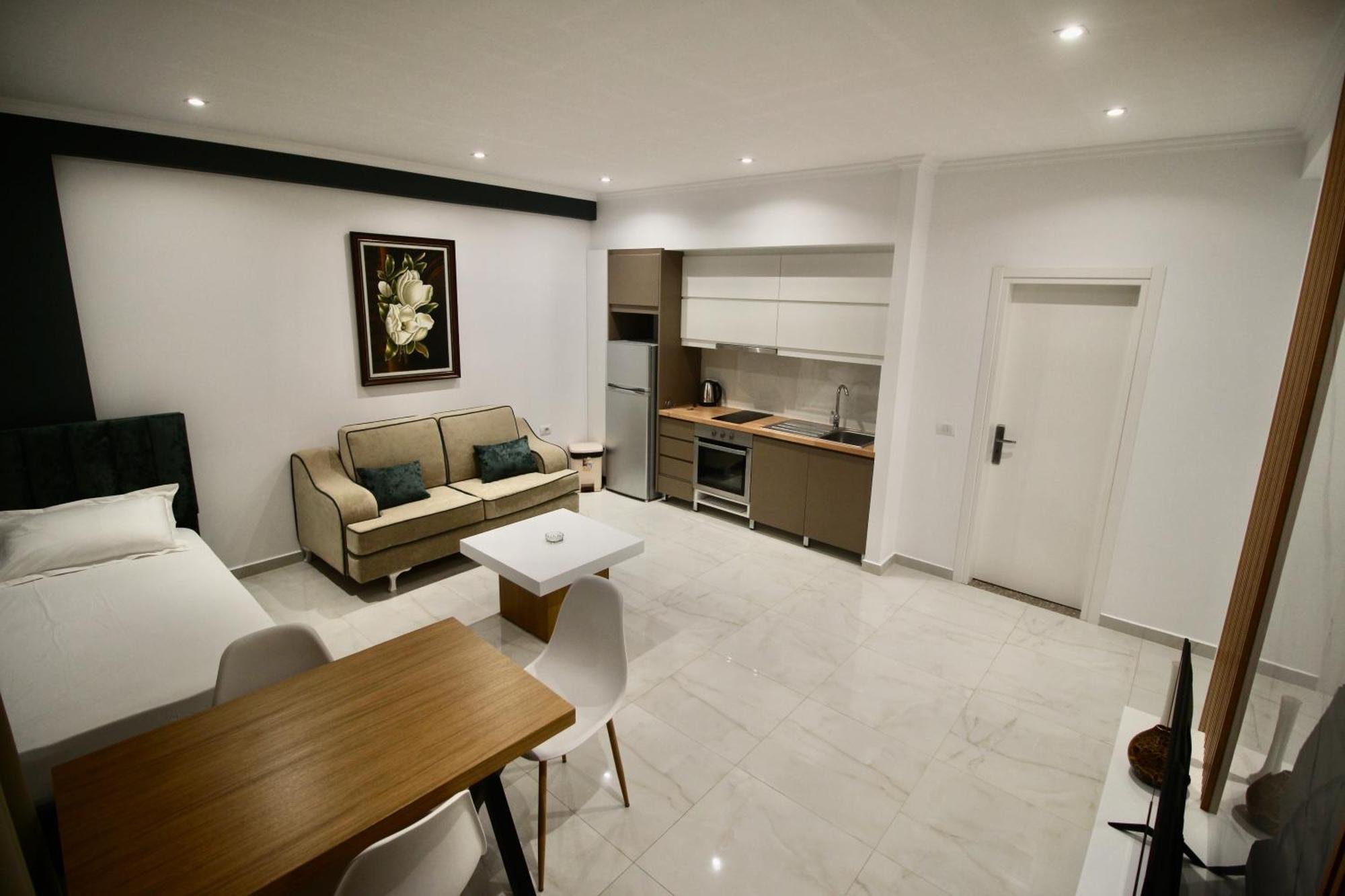 Sela Apartments Саранде Екстериор снимка