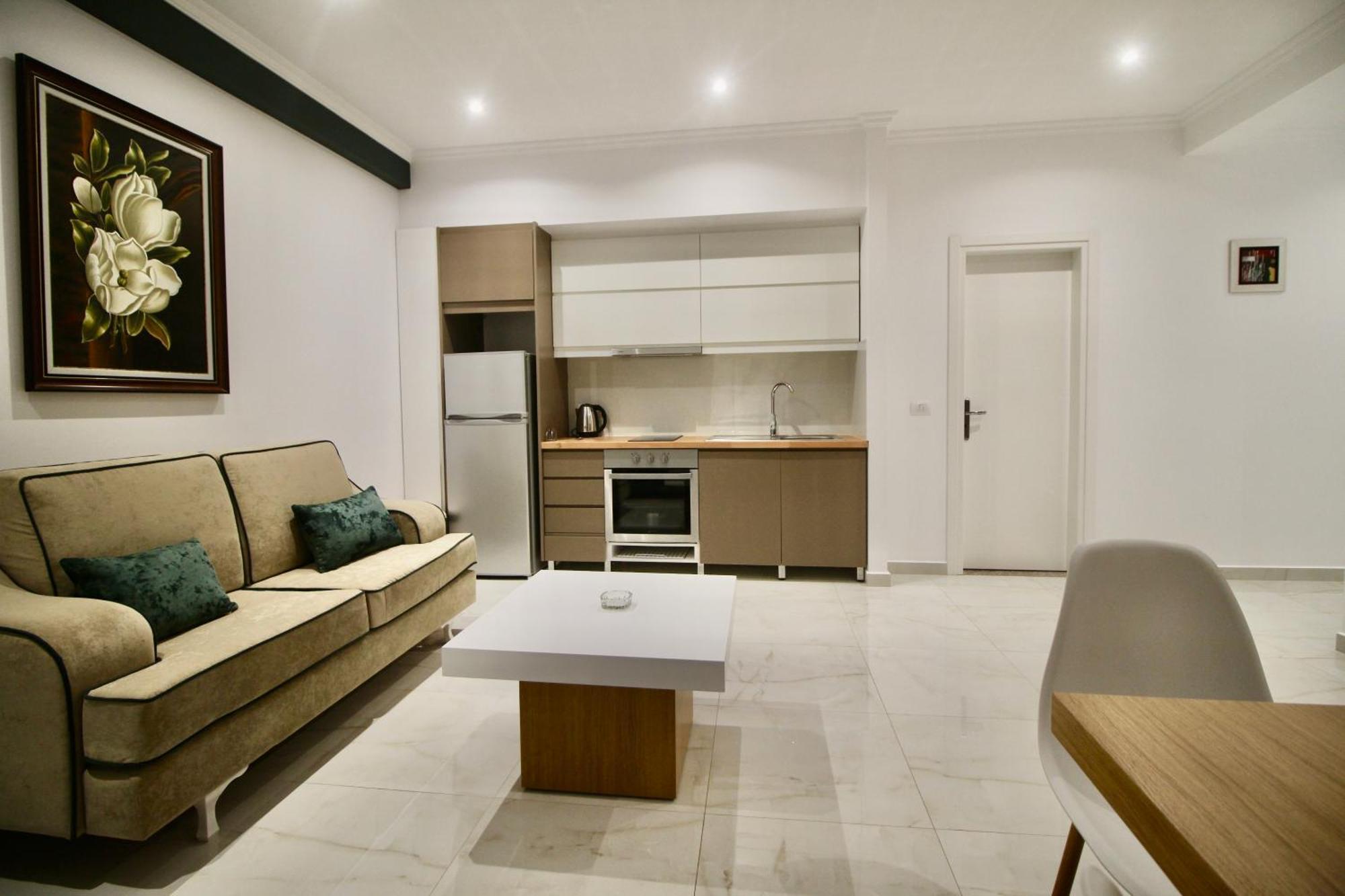 Sela Apartments Саранде Екстериор снимка